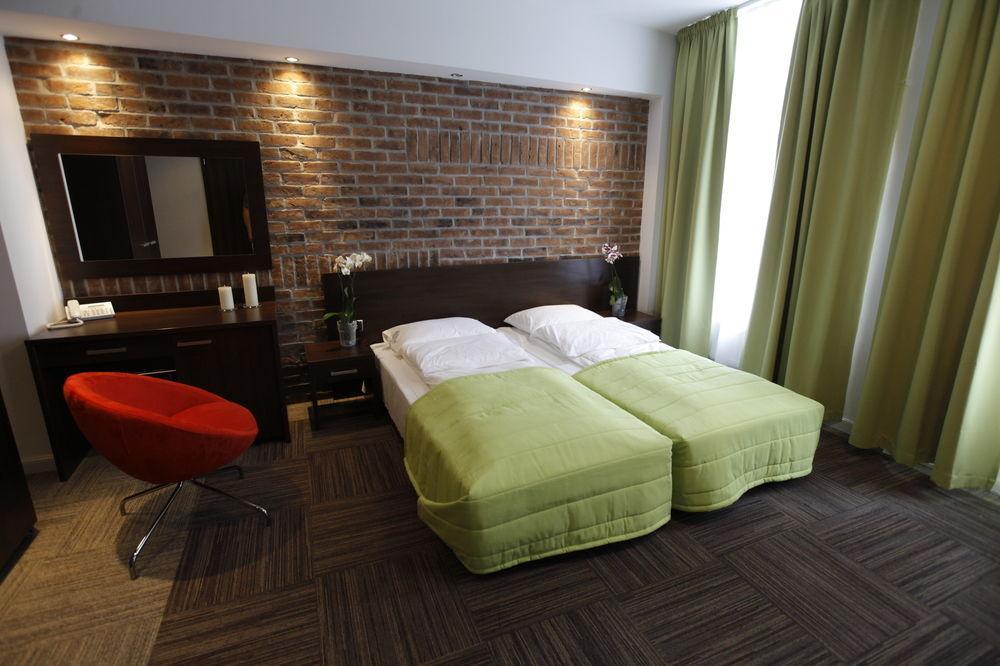 Hotel Artus - Old Town Гданск Екстериор снимка