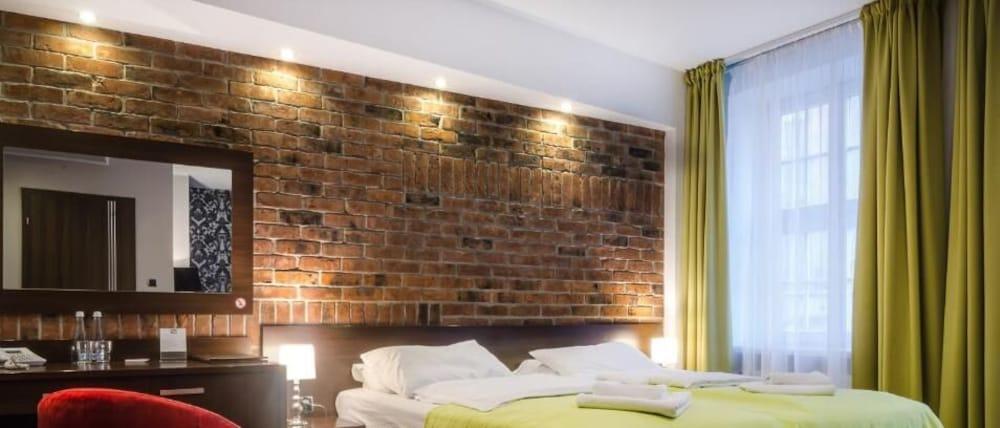 Hotel Artus - Old Town Гданск Екстериор снимка